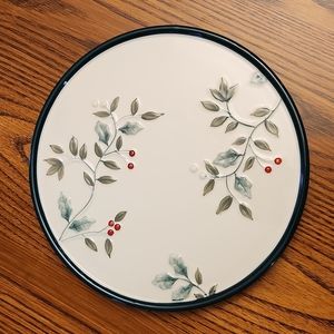 Pfaltzgraff Winterberry Trivet, 8"